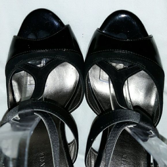 Kelly & Katie‎ Patent Leather Small Platform Heels - Picture 7 of 7